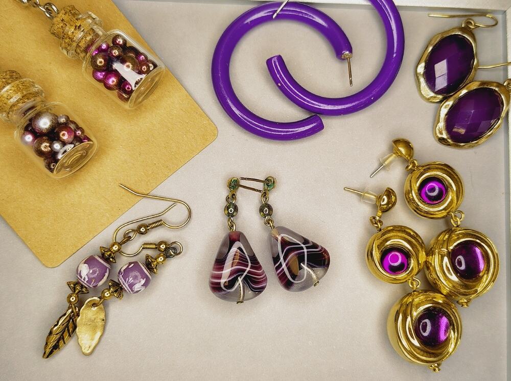 BEAUTIFUL 6-PIECE LOT OF PURPLE POST EARRINGS - NWOT, PRE-OWNED, HANDMADE